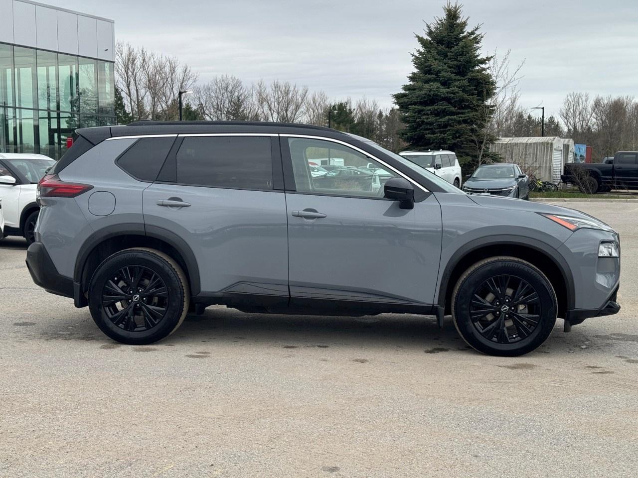 2023 Nissan Rogue Midnight Edition Photo