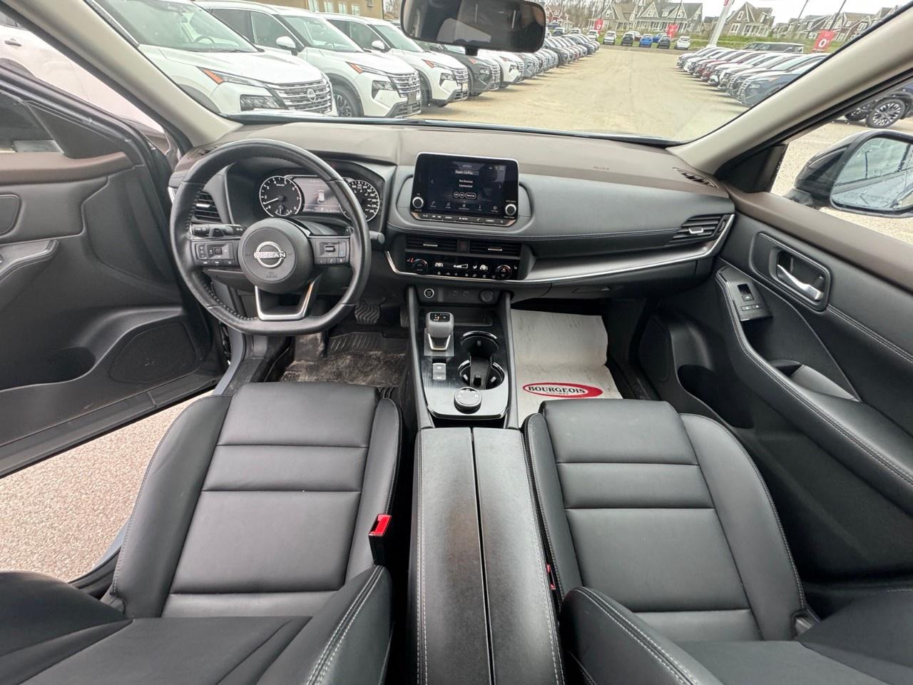2023 Nissan Rogue Midnight Edition Photo