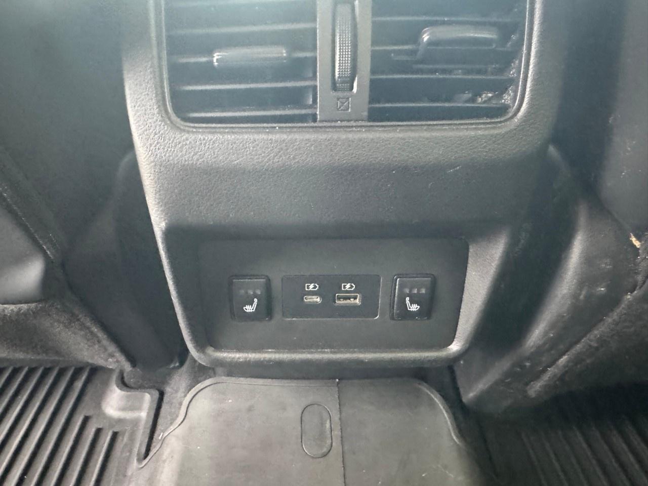 2023 Nissan Rogue Midnight Edition Photo