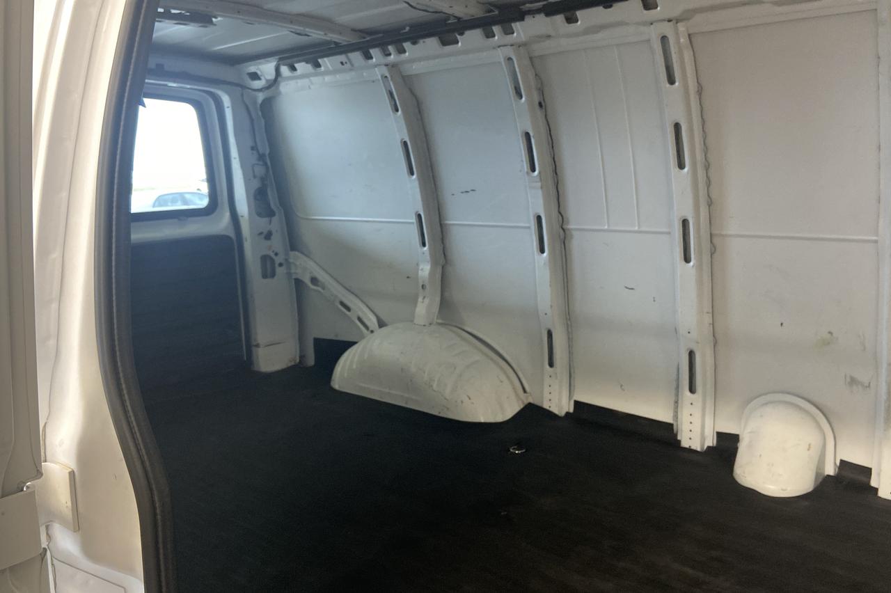 2022 Chevrolet Express Cargo Van BASE RWD 2500 155 Photo