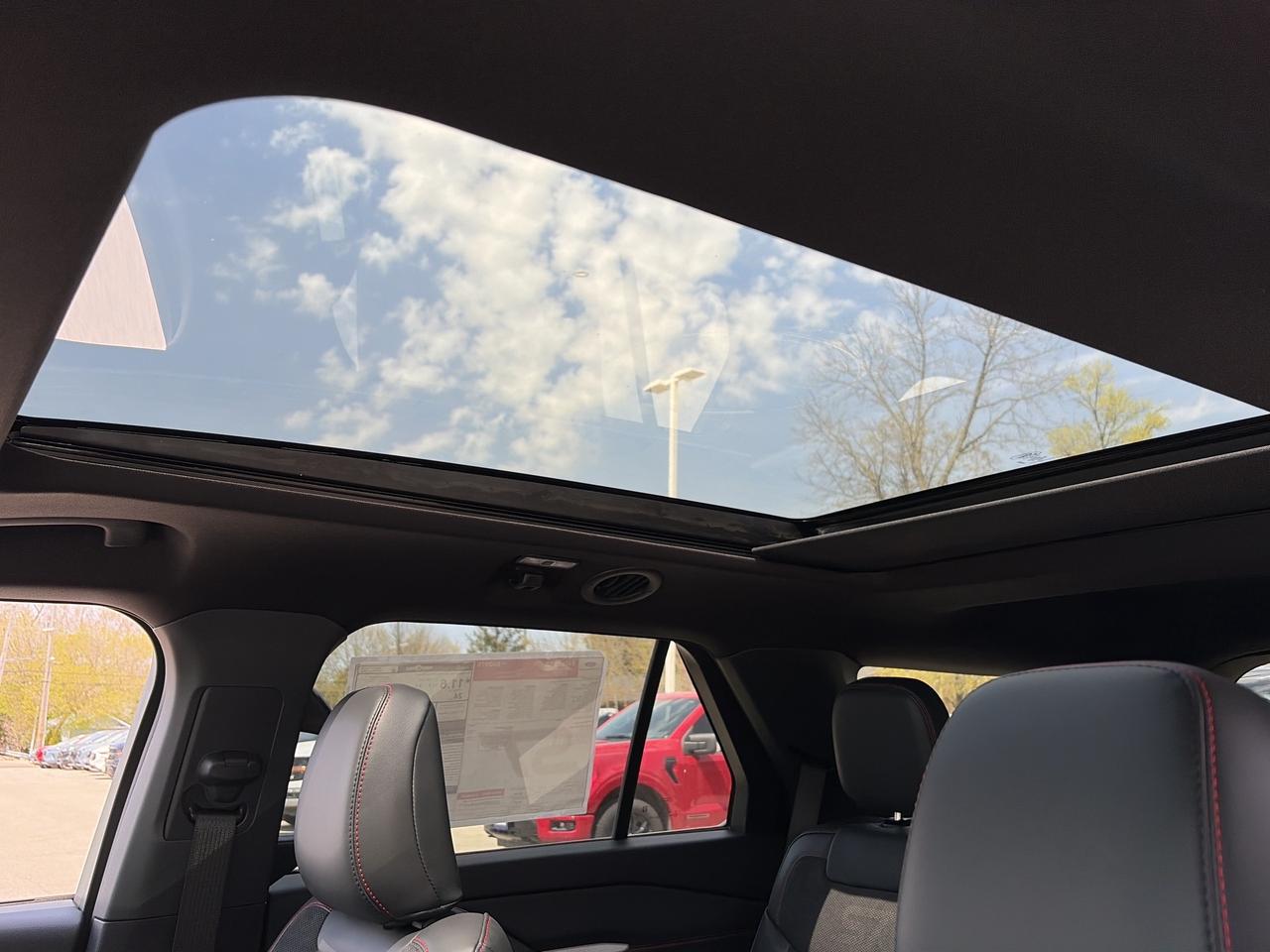 2026 Ford Explorer ST 4WD Photo