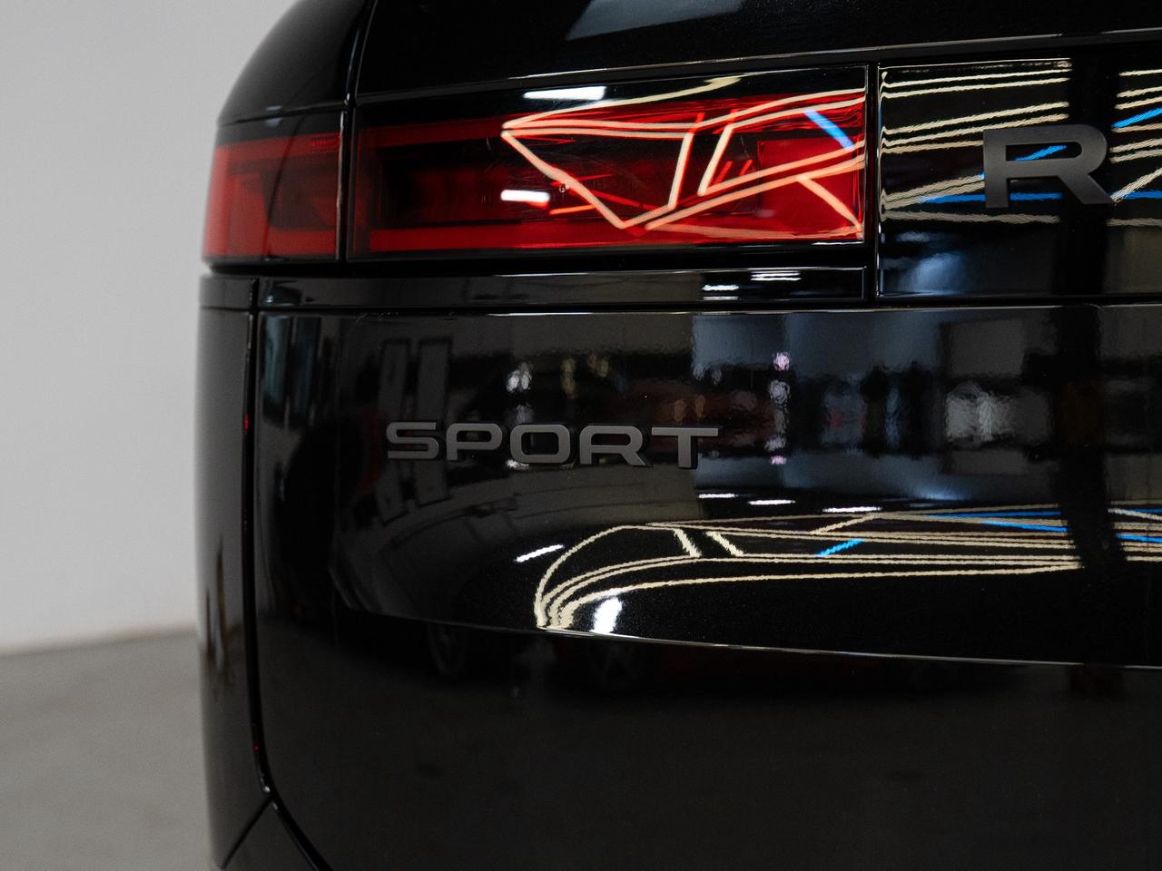 2024 Land Rover Range Rover Sport P400 | DYNAMIC | HSE | HUD | 22 IN Photo