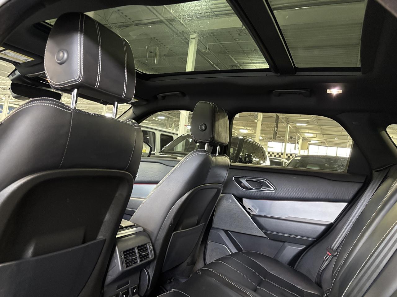 2018 Land Rover Range Rover Velar P380 SE R-Dynamic|AWD|NAV|HEADSUP|MERIDIANSURROUND Photo