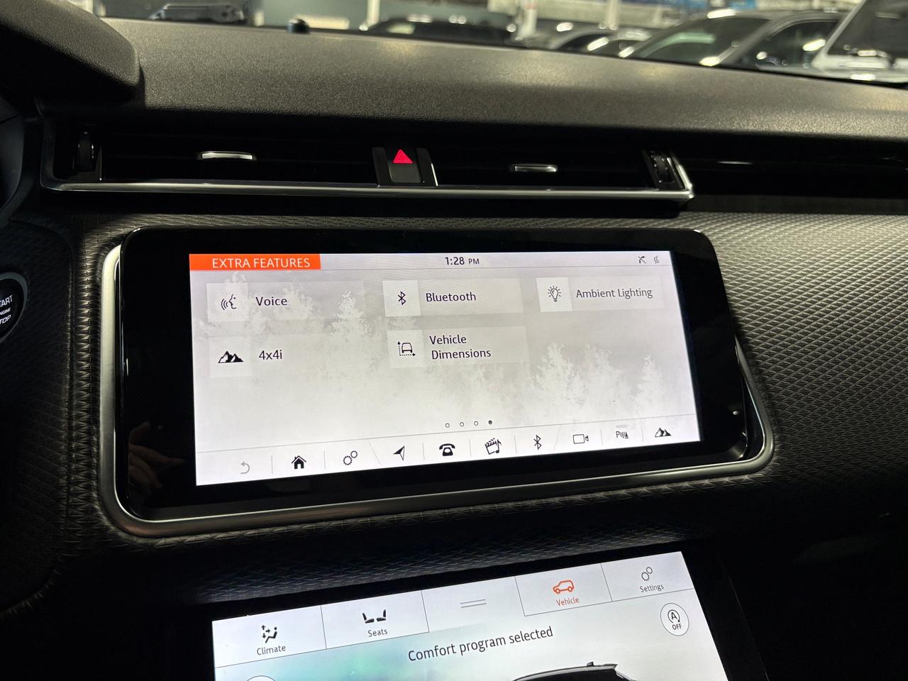 2018 Land Rover Range Rover Velar P380 SE R-Dynamic|AWD|NAV|HEADSUP|MERIDIANSURROUND Photo
