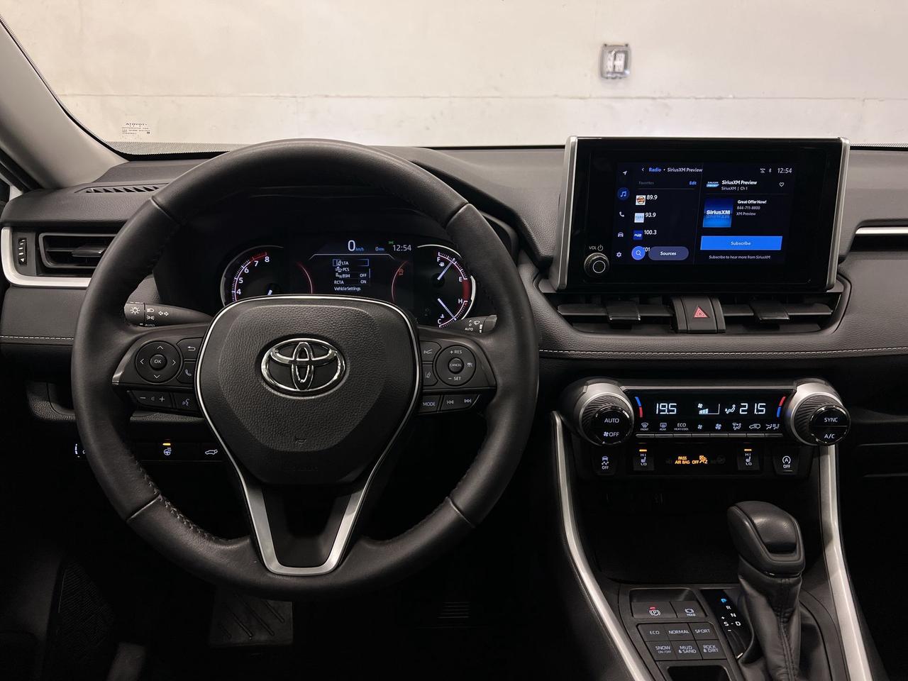 2024 Toyota RAV4 XLE AWD | SUNROOF | HTD SEATS | CARPLAY | ALLOYS Photo