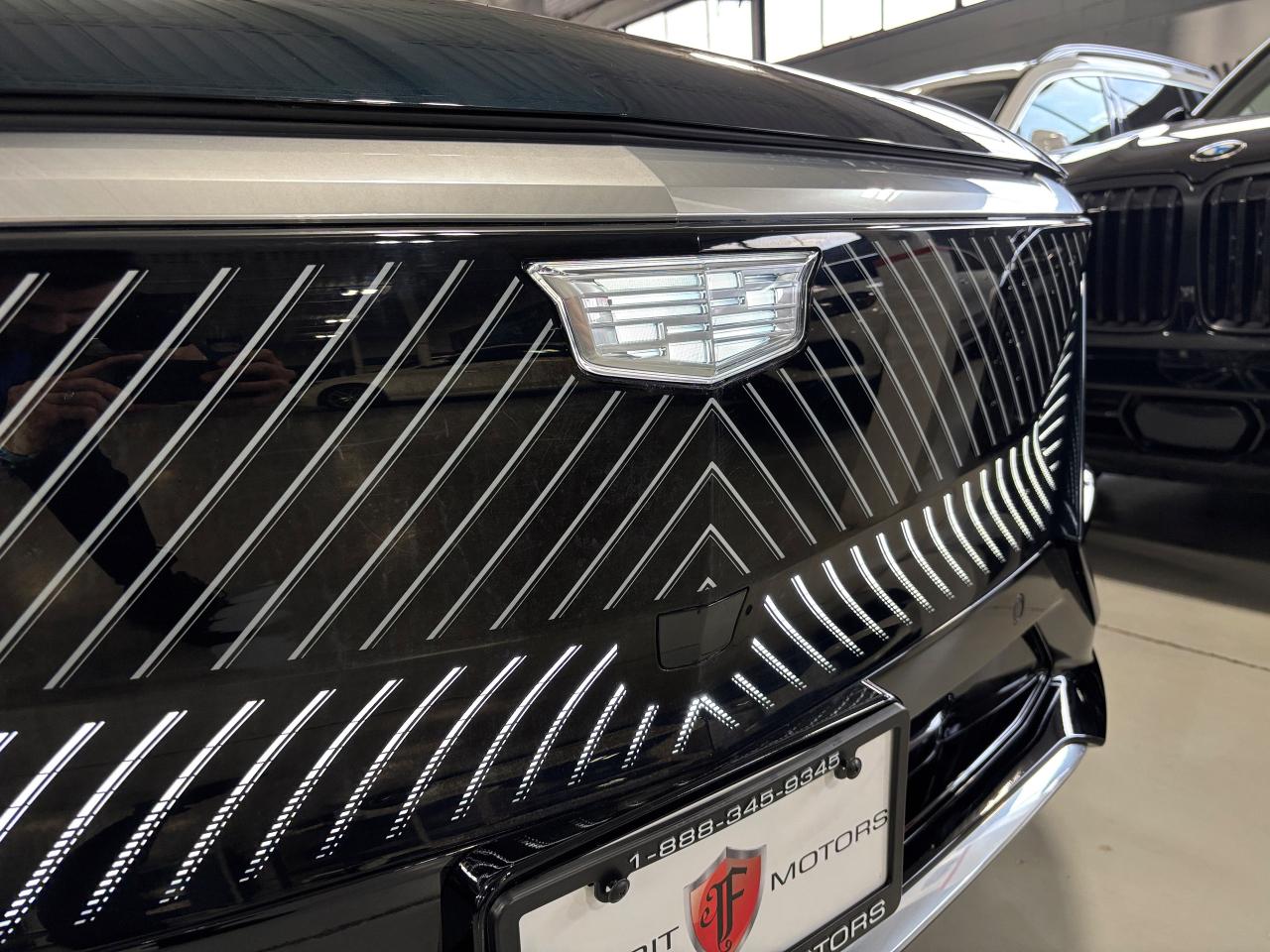 2024 Cadillac LYRIQ Tech|450E|1SA|RWD|CLUSTERNAV|EMERALDLAKE|PANOROOF| Photo