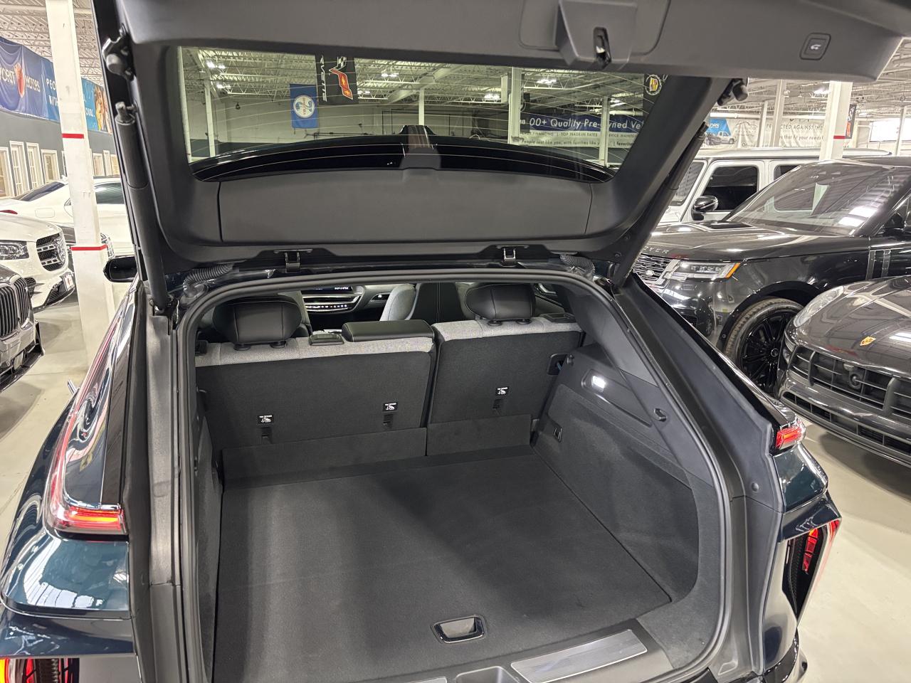 2024 Cadillac LYRIQ Tech|450E|1SA|RWD|CLUSTERNAV|EMERALDLAKE|PANOROOF| Photo