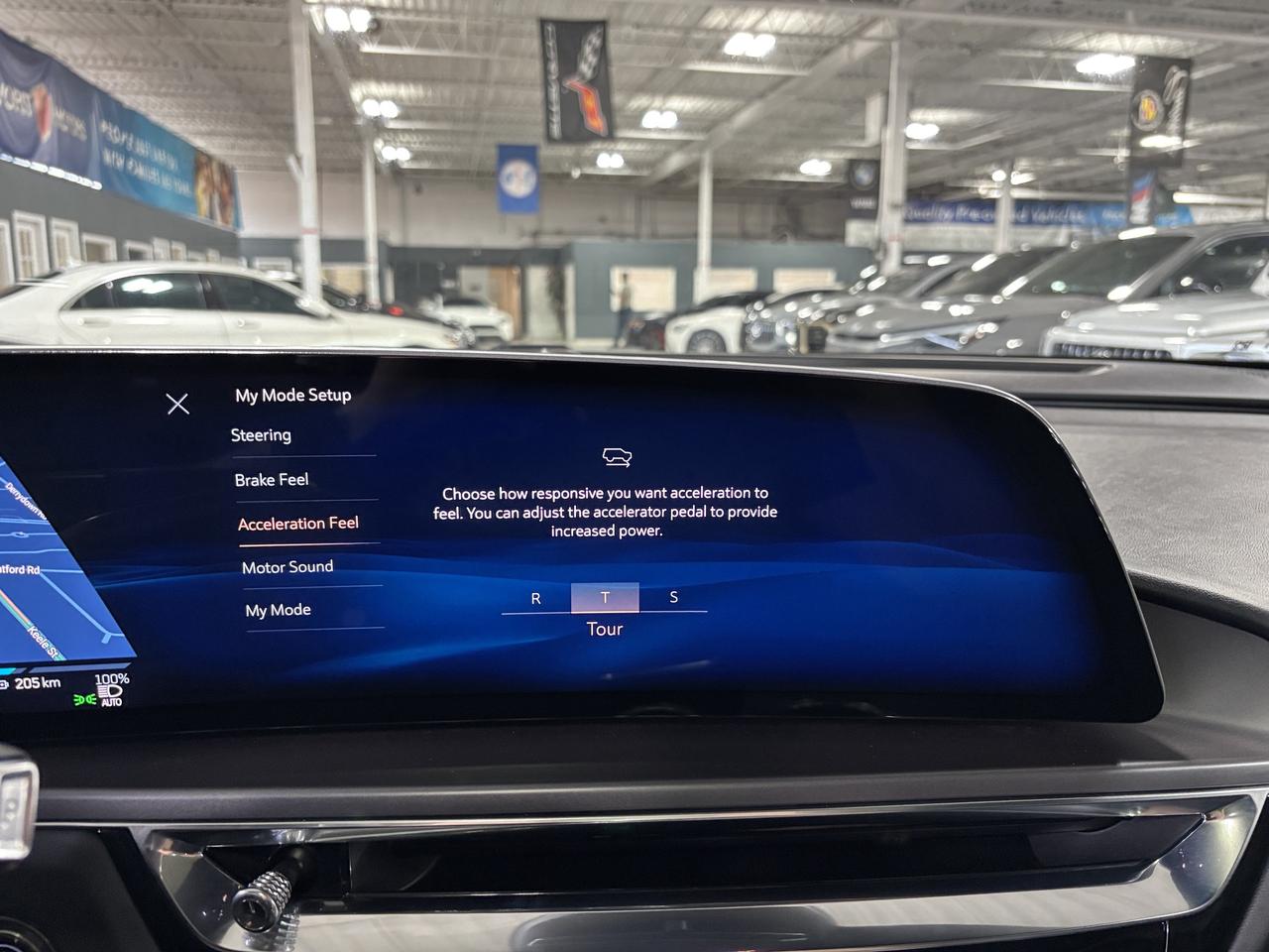 2024 Cadillac LYRIQ Tech|450E|1SA|RWD|CLUSTERNAV|EMERALDLAKE|PANOROOF| Photo