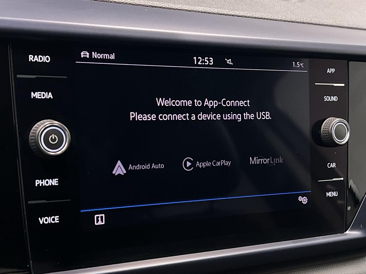 2022 Volkswagen Taos COMFORTLINE AWD | HTD LEATHER | CARPLAY | ALLOYS Photo