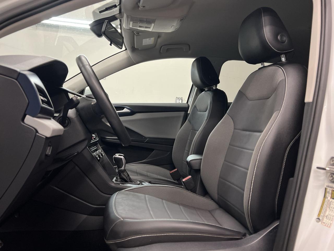 2022 Volkswagen Taos COMFORTLINE AWD | HTD LEATHER | CARPLAY | ALLOYS Photo