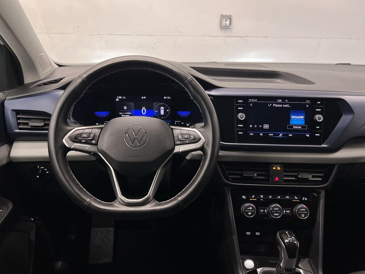 2022 Volkswagen Taos COMFORTLINE AWD | HTD LEATHER | CARPLAY | ALLOYS Photo