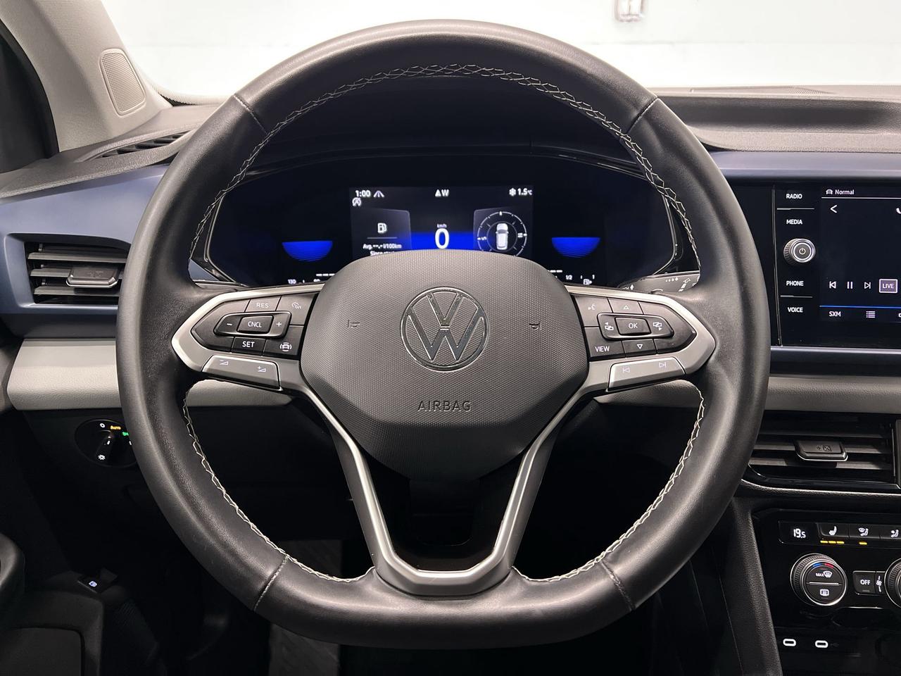 2022 Volkswagen Taos COMFORTLINE AWD | HTD LEATHER | CARPLAY | ALLOYS Photo