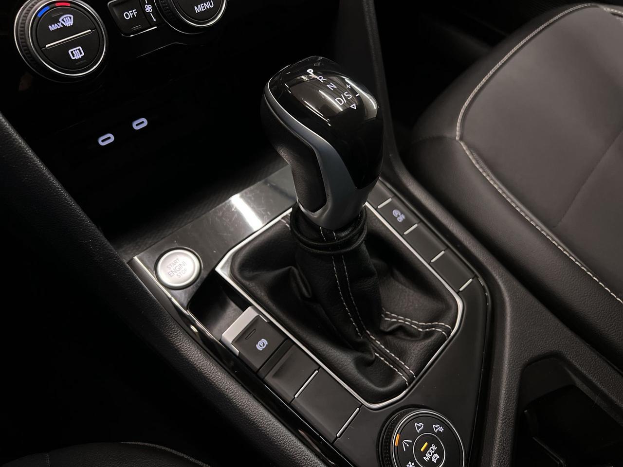 2022 Volkswagen Taos COMFORTLINE AWD | HTD LEATHER | CARPLAY | ALLOYS Photo
