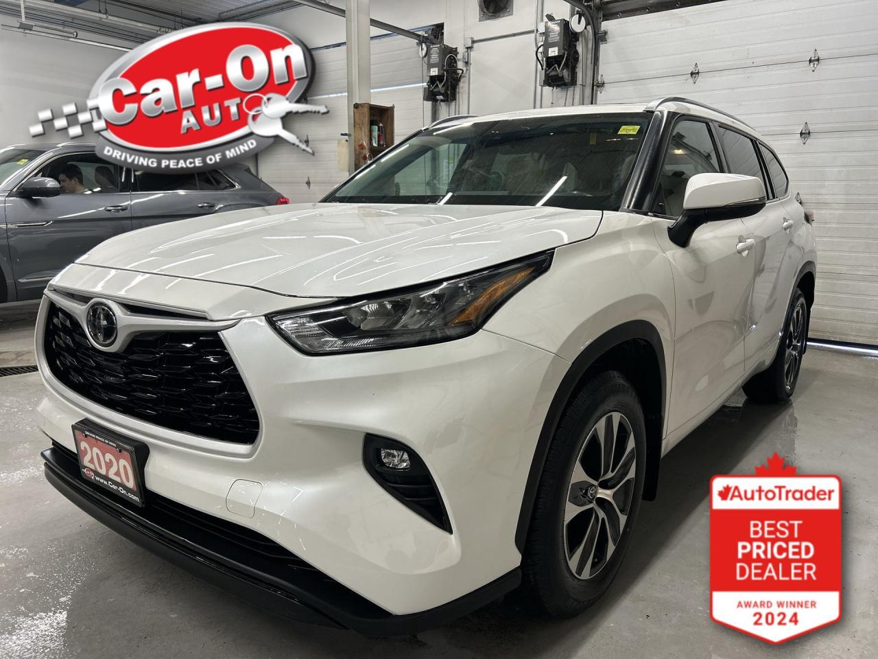2020 Toyota Highlander XLE AWD | LOW KMS | 8-PASS | HTD LEATHER | SUNROOF Photo0