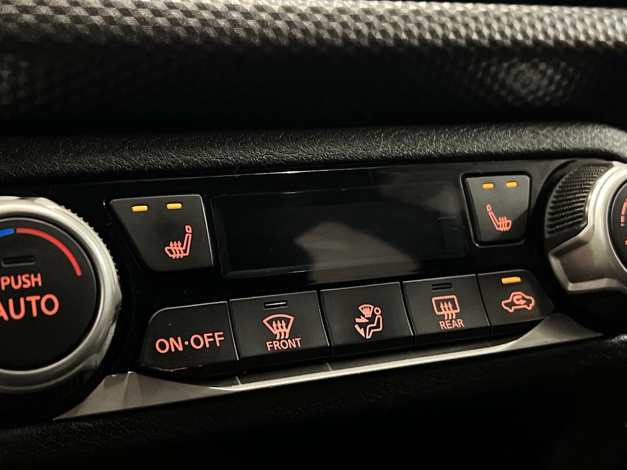 2018 Nissan Kicks SV | LOW KMS! | HTD SEATS | CARPLAY | ALLOYS | A/C Photo
