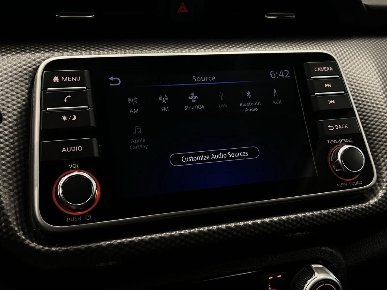 2018 Nissan Kicks SV | LOW KMS! | HTD SEATS | CARPLAY | ALLOYS | A/C Photo