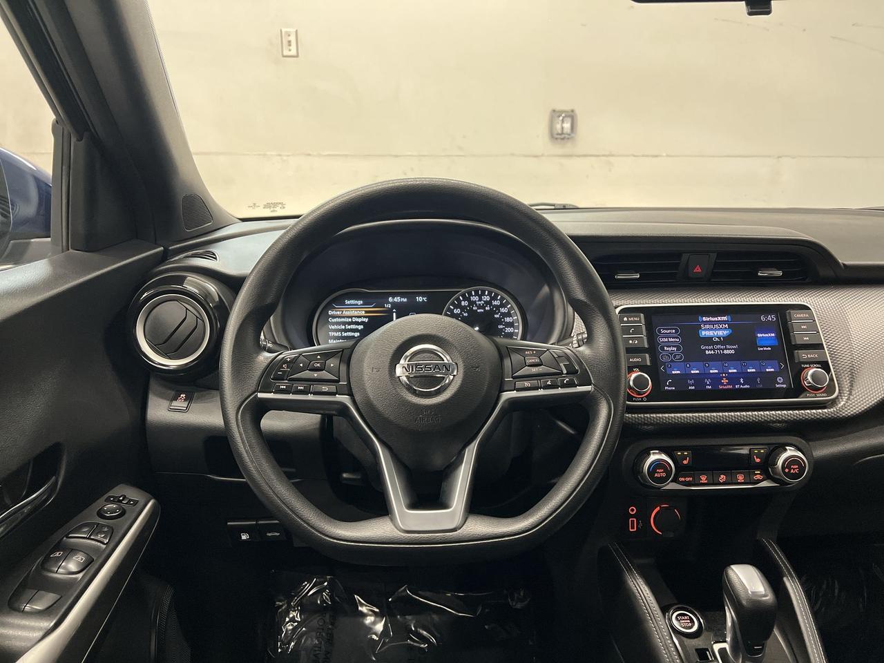 2018 Nissan Kicks SV | LOW KMS! | HTD SEATS | CARPLAY | ALLOYS | A/C Photo