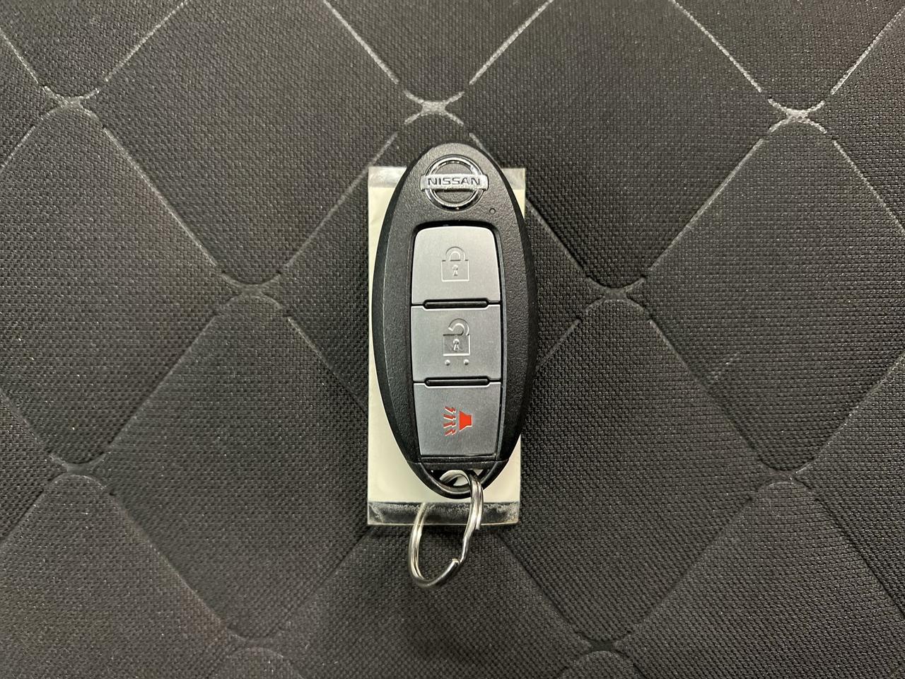 2018 Nissan Kicks SV | LOW KMS! | HTD SEATS | CARPLAY | ALLOYS | A/C Photo