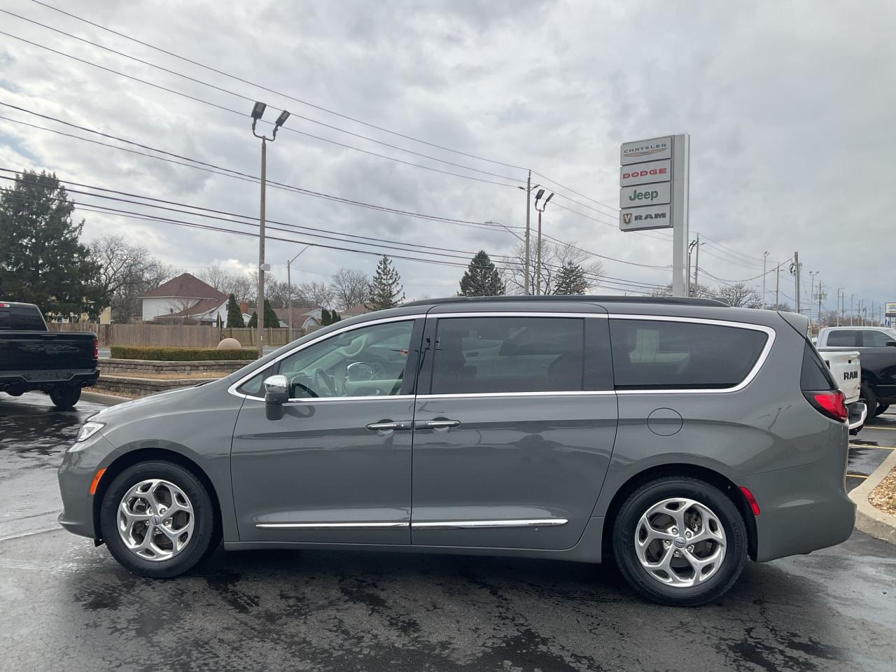 2022 Chrysler Pacifica  Photo