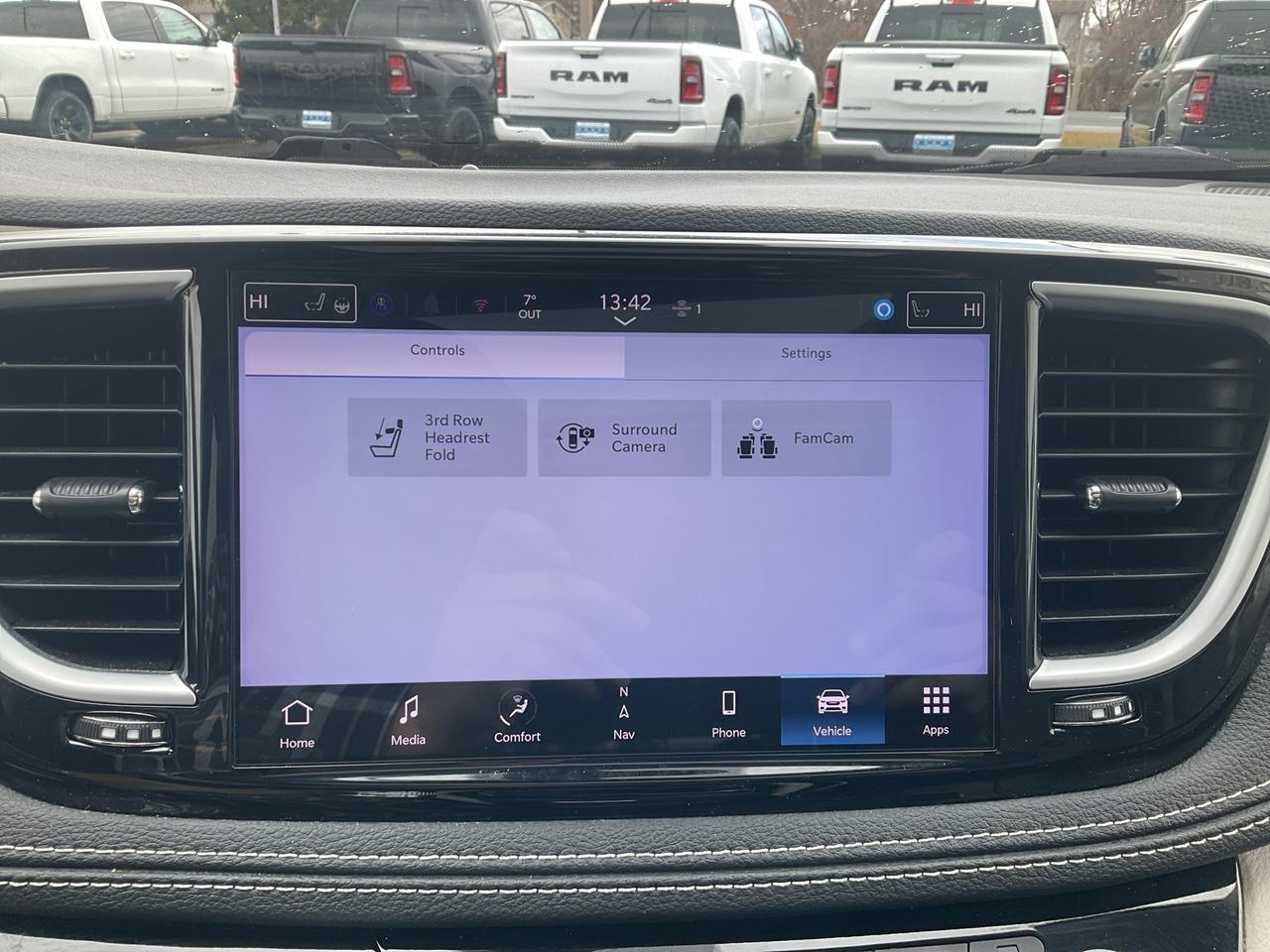 2022 Chrysler Pacifica  Photo