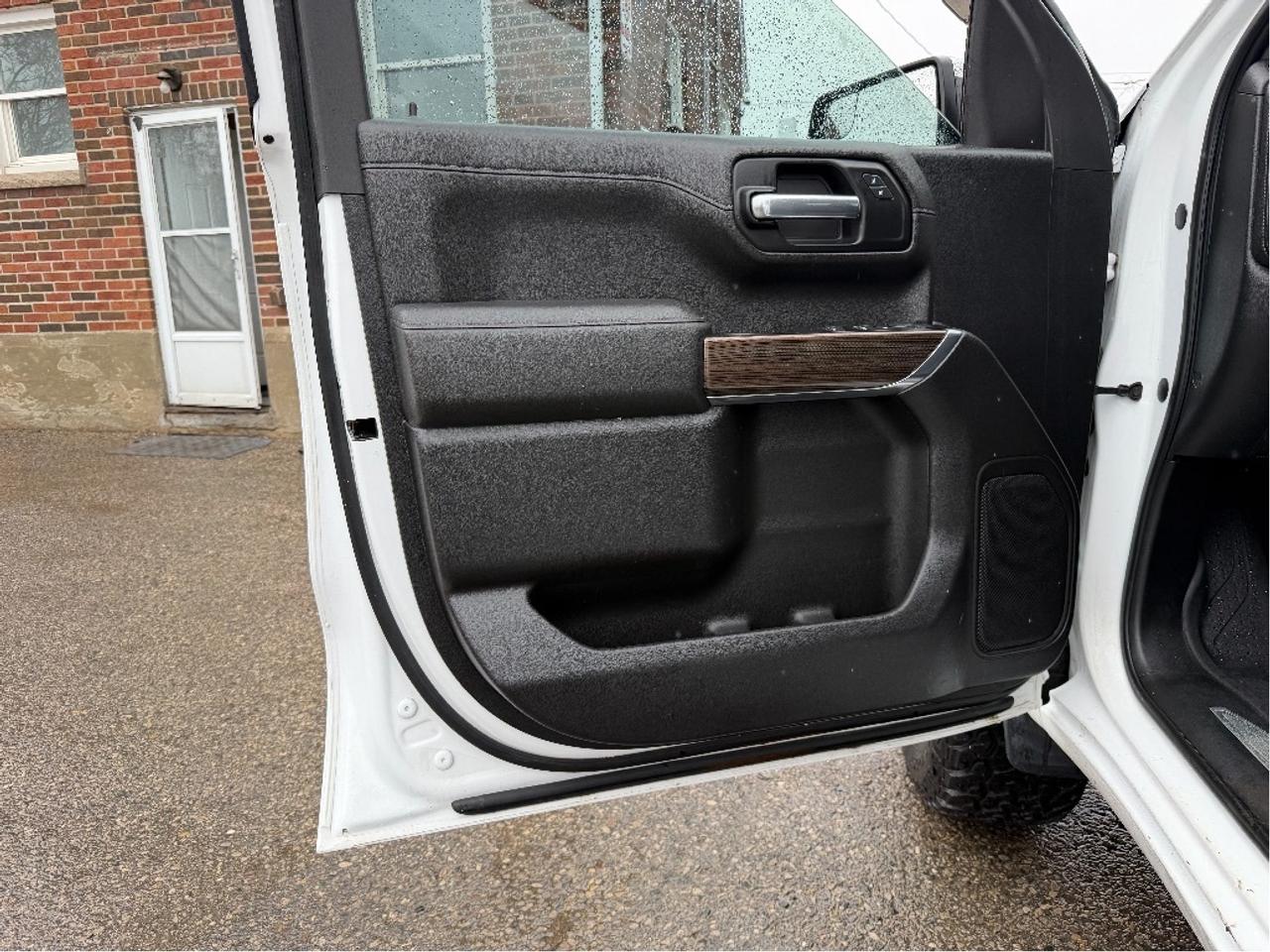 2019 Chevrolet Silverado 1500 LT Photo