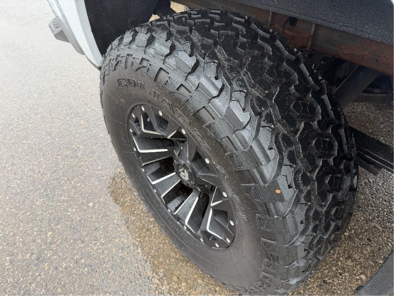 2019 Chevrolet Silverado 1500 LT. Clean carfax! Lifted Photo