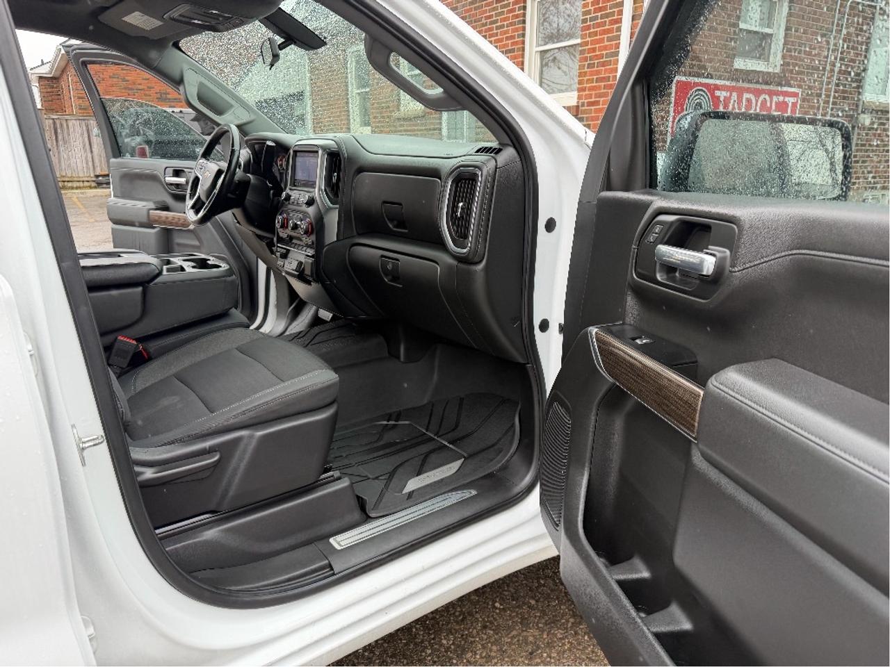 2019 Chevrolet Silverado 1500 LT. Clean carfax! Lifted Photo