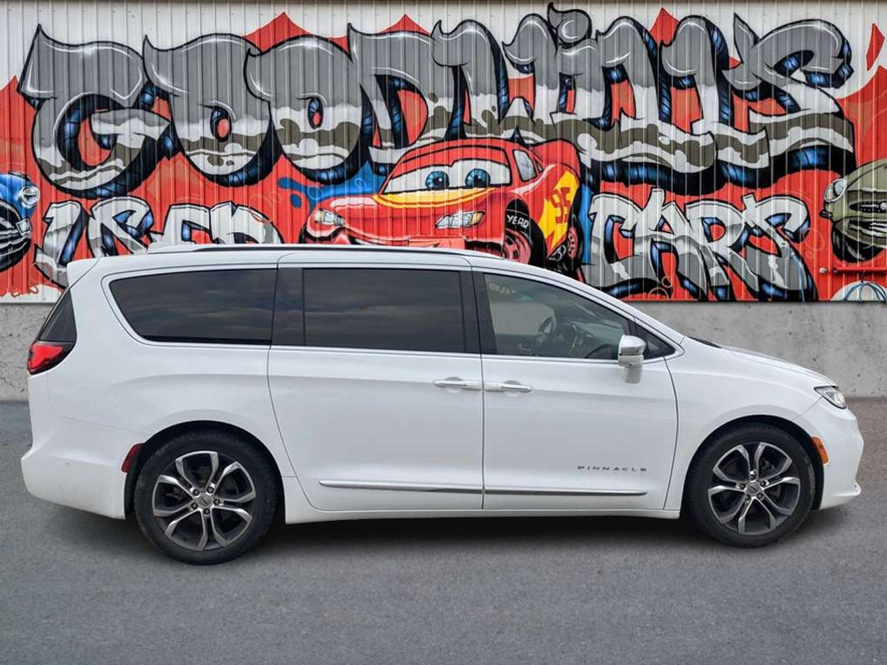 2022 Chrysler Pacifica PINNACLE, 7 PASS, CLEAN CARFAX, REMOTE START!