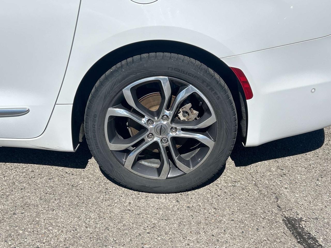 2022 Chrysler Pacifica PINNACLE, 7 PASS, CLEAN CARFAX, REMOTE START! - Photo #10
