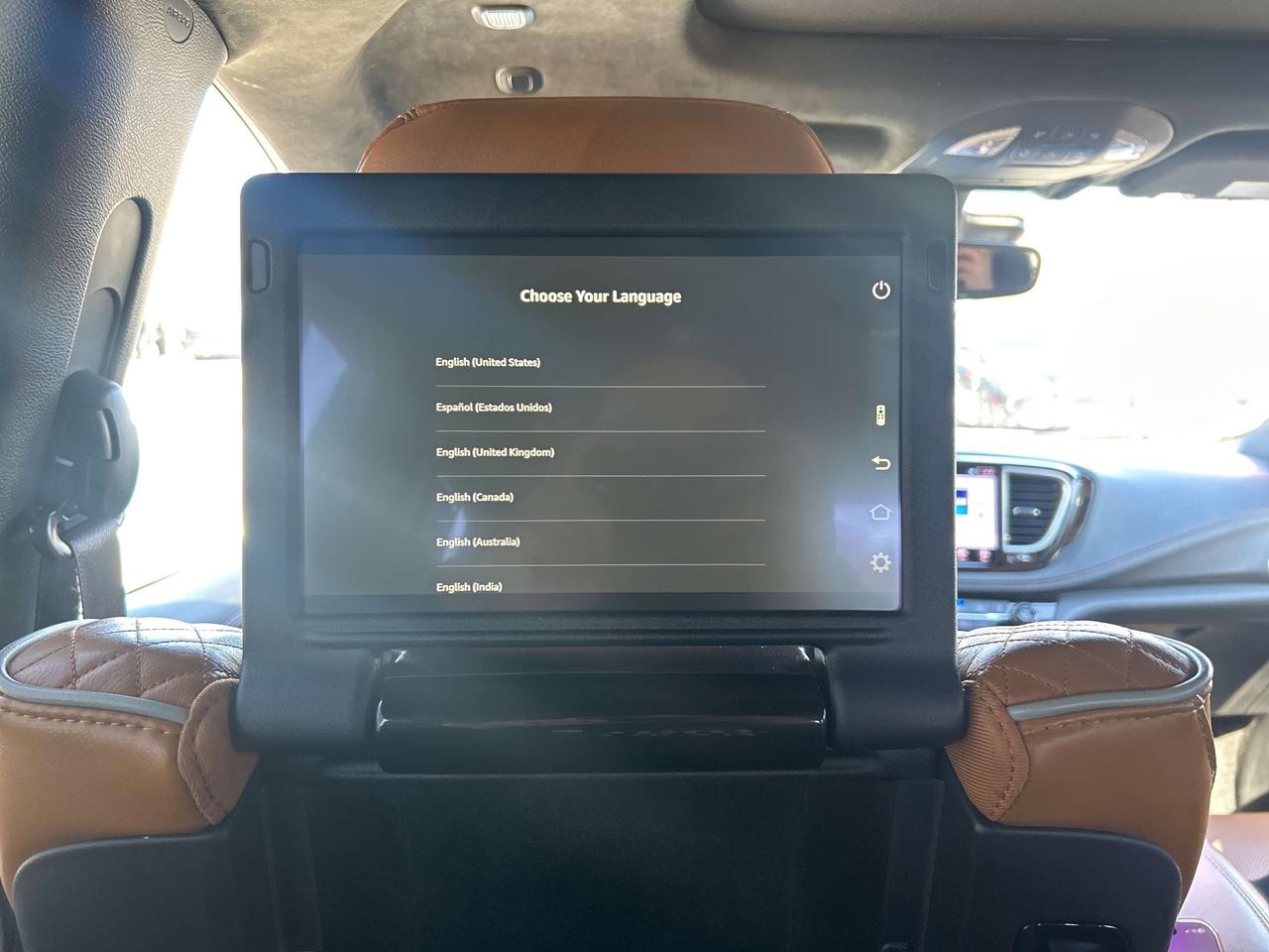 2022 Chrysler Pacifica PINNACLE, 7 PASS, CLEAN CARFAX, REMOTE START! Photo