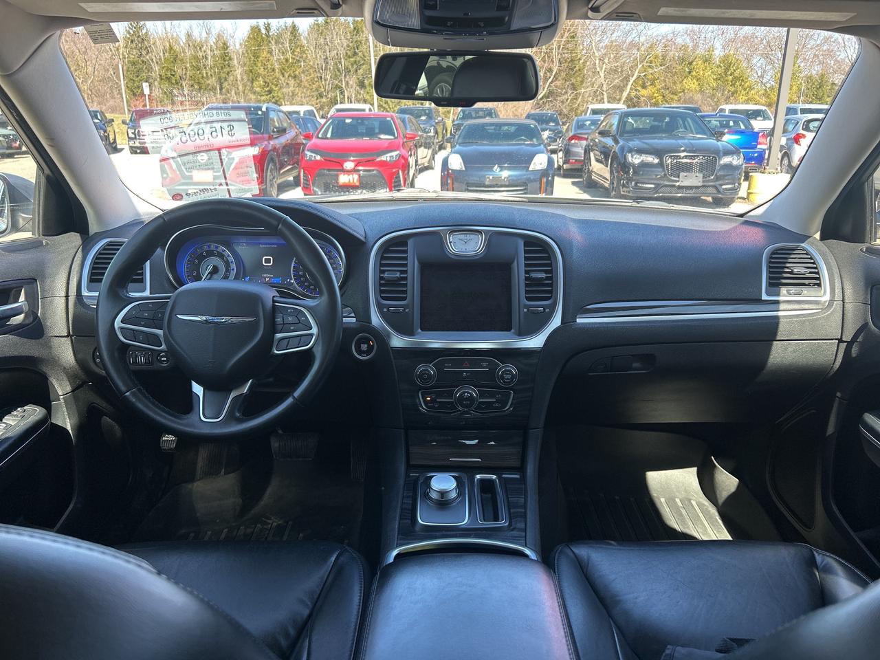 2018 Chrysler 300 TOURING, HEATED LEATHER, 3.6L, REMOTE START! - Photo #17