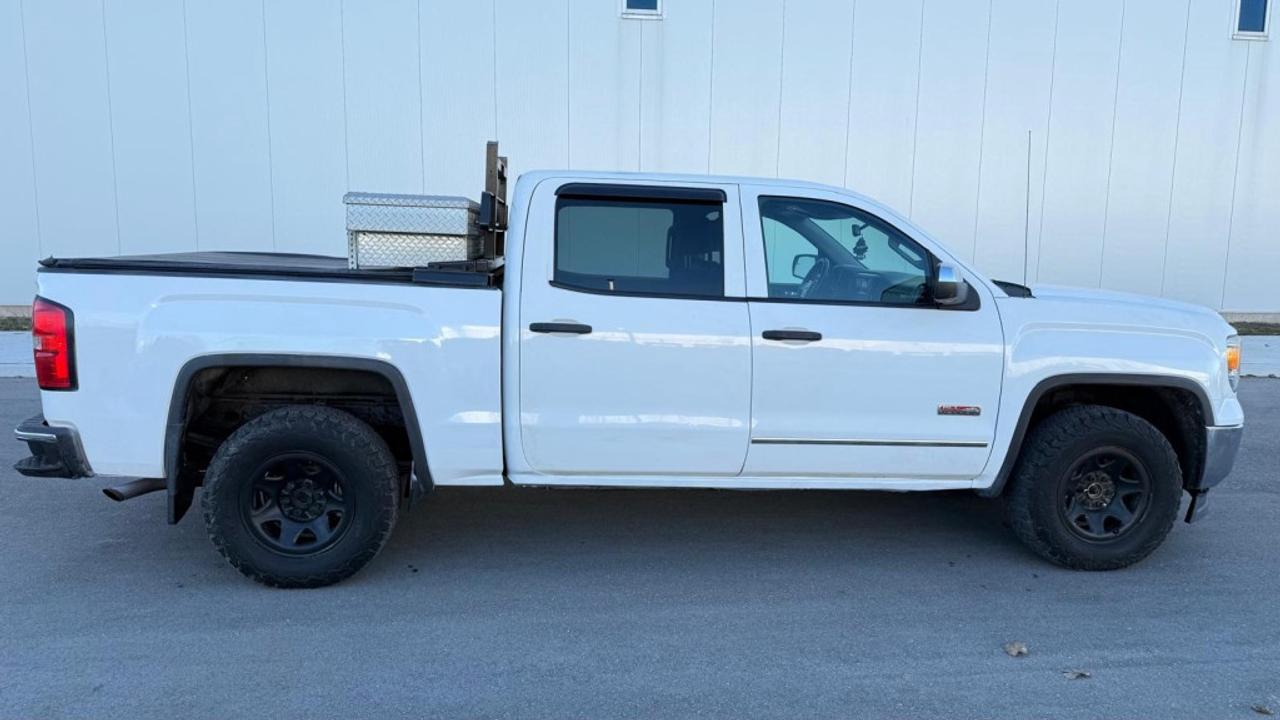 2015 GMC Sierra 1500 Base 4x2 Crew Cab 5.75 ft. box 143.5 in. WB Automatic Photo