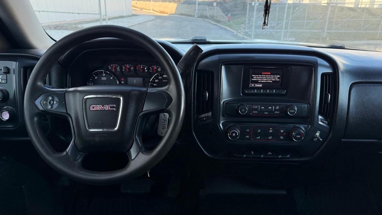 2015 GMC Sierra 1500 Base 4x2 Crew Cab 5.75 ft. box 143.5 in. WB Automatic Photo