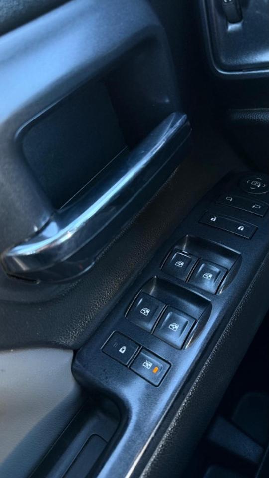 2015 GMC Sierra 1500 Base 4x2 Crew Cab 5.75 ft. box 143.5 in. WB Automatic Photo