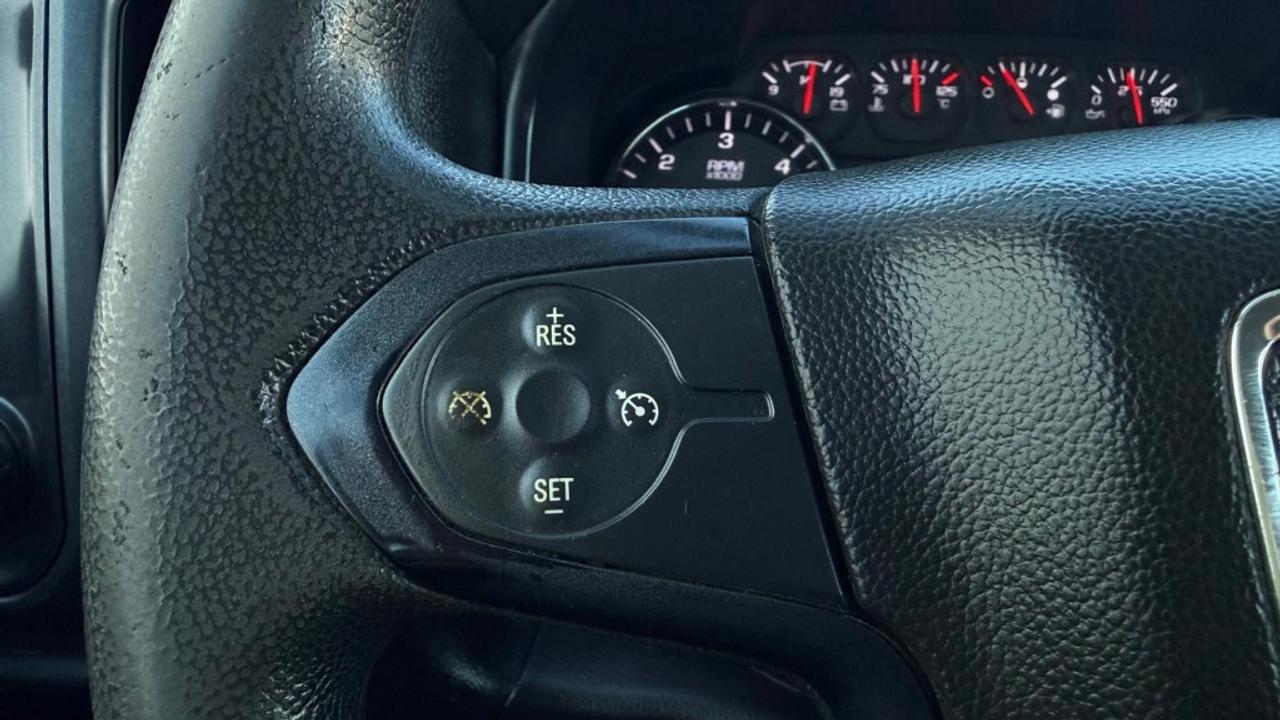 2015 GMC Sierra 1500 Base 4x2 Crew Cab 5.75 ft. box 143.5 in. WB Automatic Photo