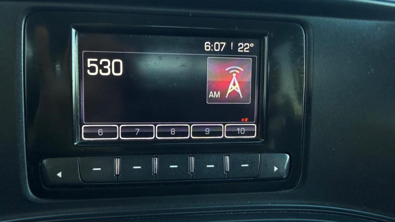 2015 GMC Sierra 1500 Base 4x2 Crew Cab 5.75 ft. box 143.5 in. WB Automatic Photo