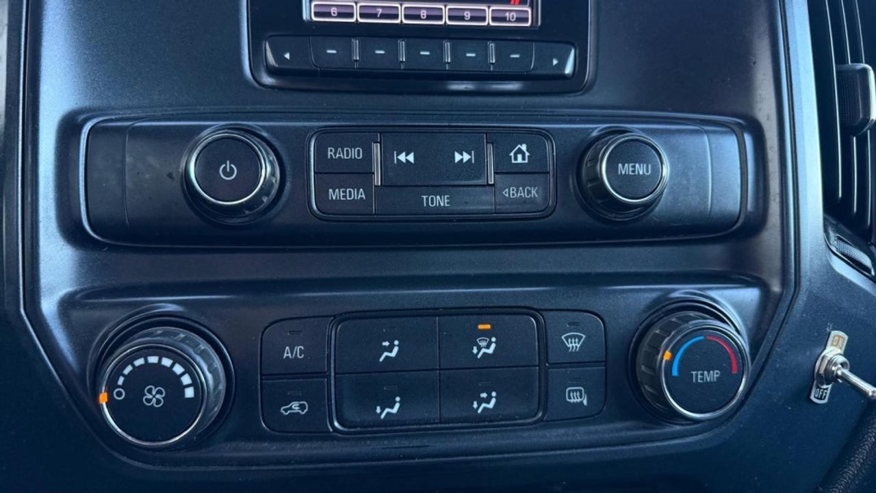 2015 GMC Sierra 1500 Base 4x2 Crew Cab 5.75 ft. box 143.5 in. WB Automatic Photo