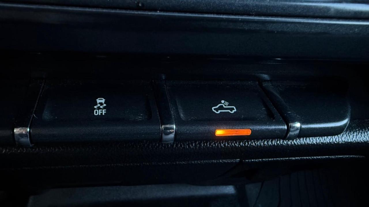 2015 GMC Sierra 1500 Base 4x2 Crew Cab 5.75 ft. box 143.5 in. WB Automatic Photo