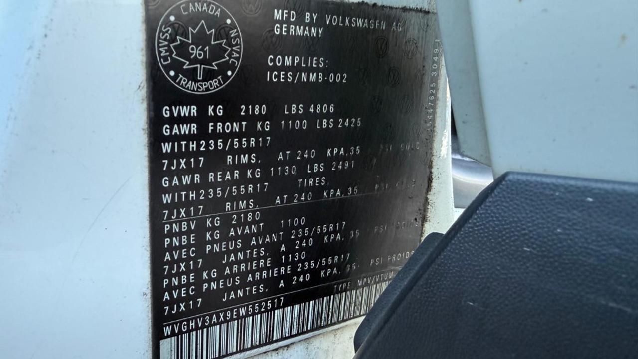 2014 Volkswagen Tiguan Auto, FWD, 2.0L 4cyl, Gas Photo