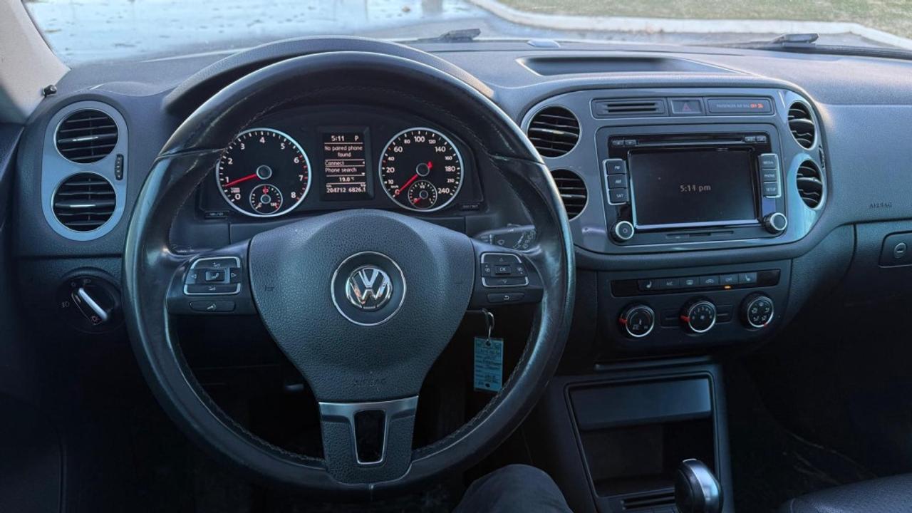 2014 Volkswagen Tiguan Auto, FWD, 2.0L 4cyl, Gas Photo