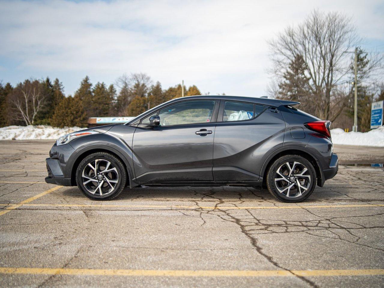 2018 Toyota C-HR XLE Premium Photo
