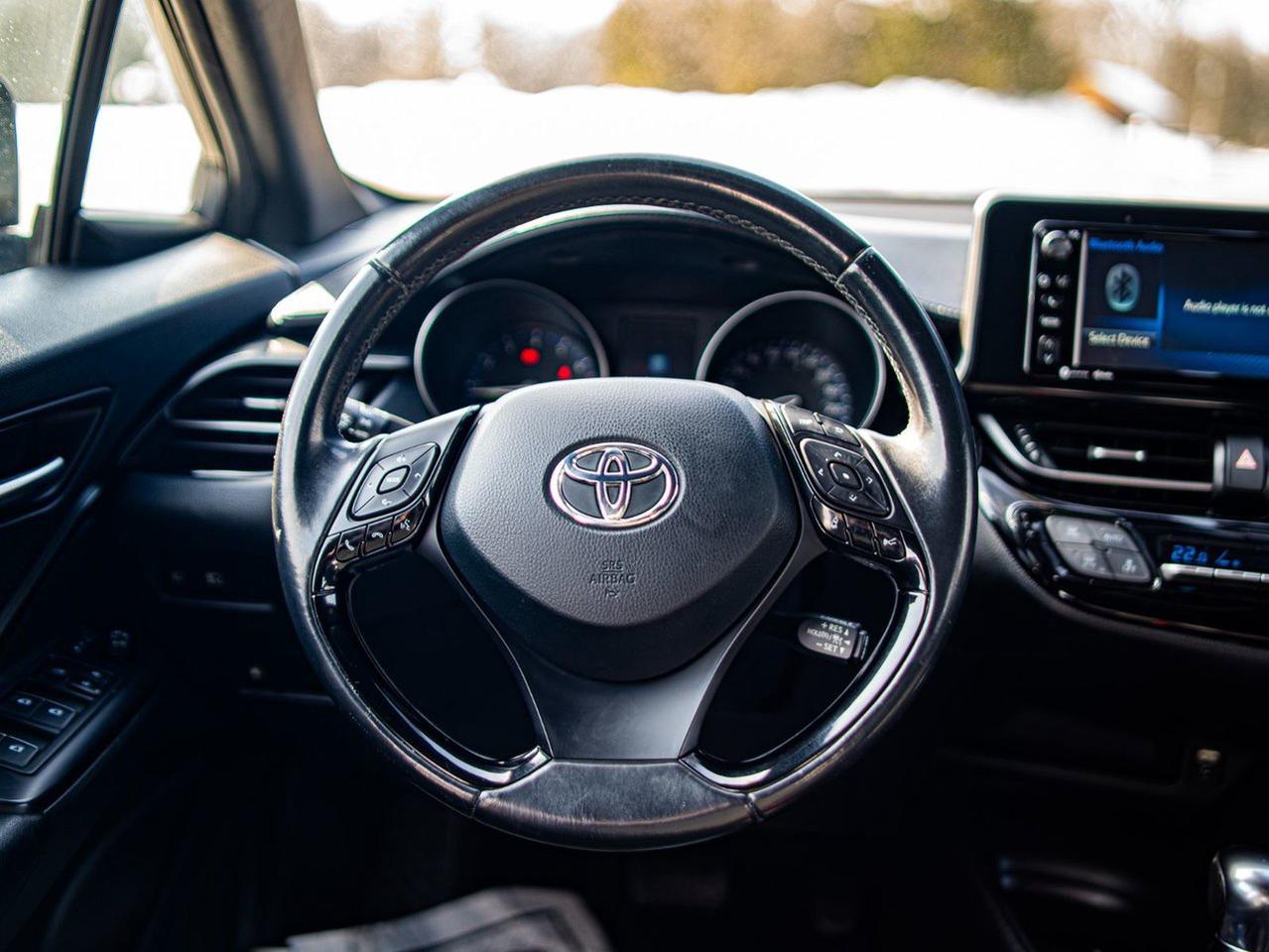 2018 Toyota C-HR XLE Premium Photo