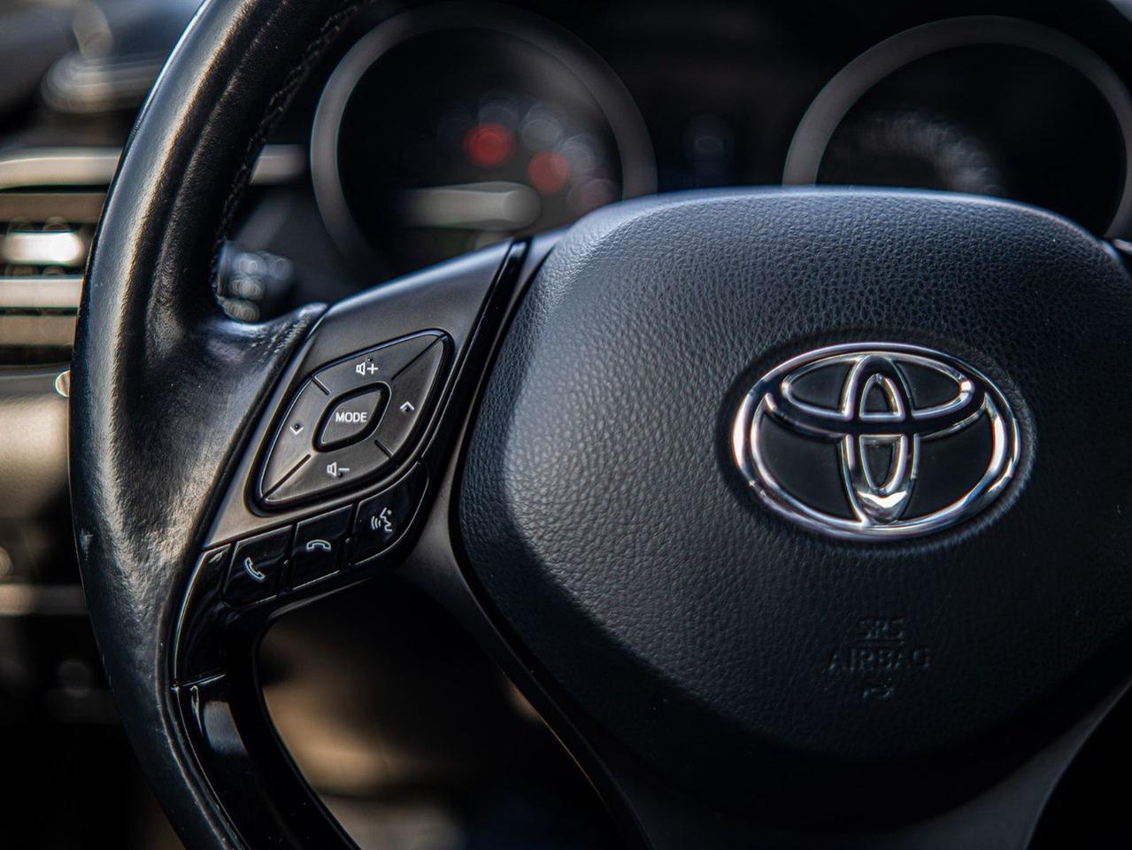 2018 Toyota C-HR XLE Premium Photo