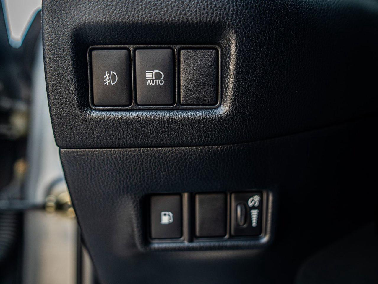 2018 Toyota C-HR XLE Premium Photo