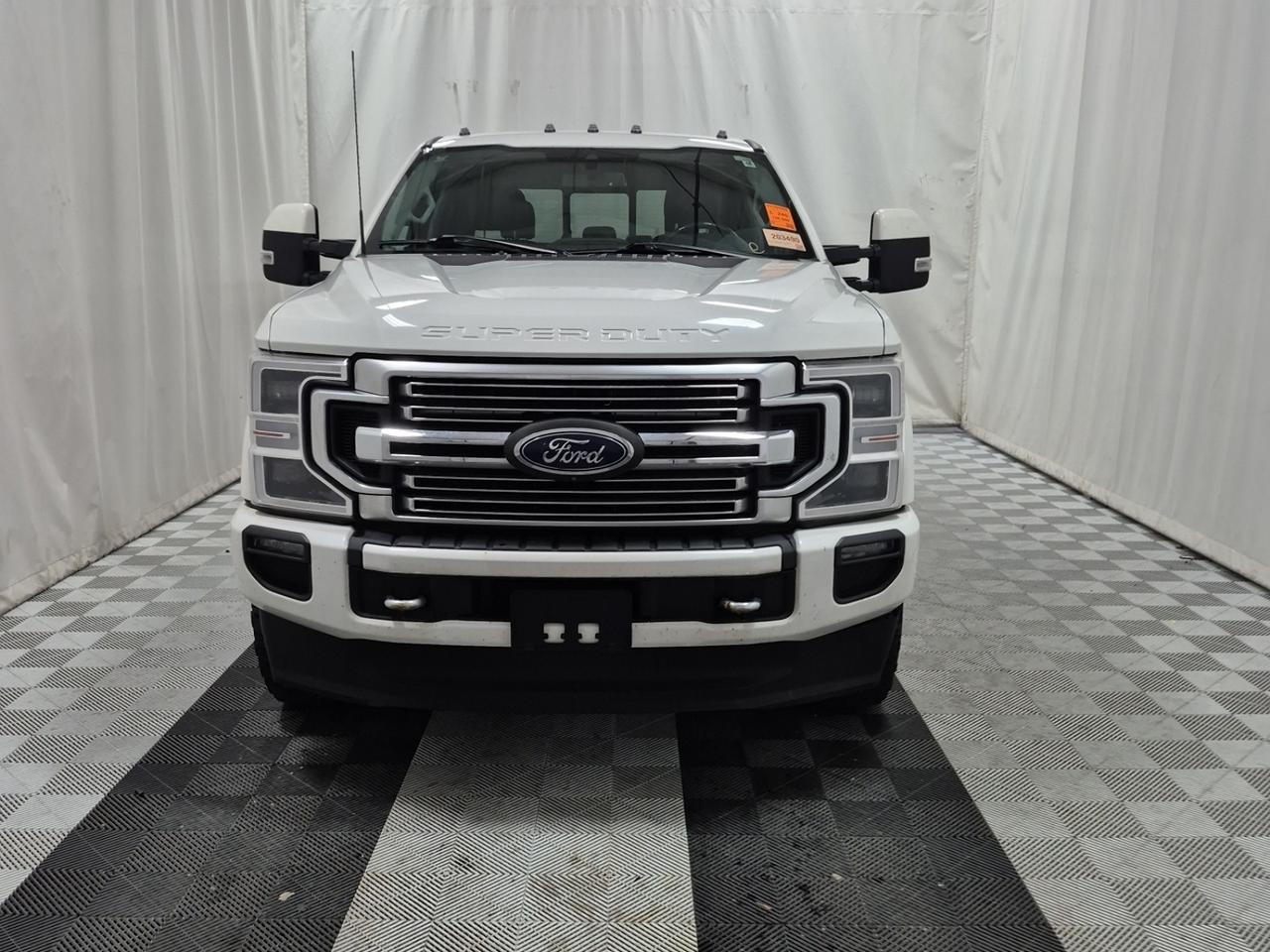 2022 Ford F-350 Super Duty SRW Limited Photo2