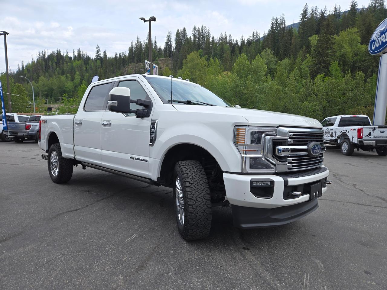 2022 Ford F-350 Super Duty SRW Limited Photo2