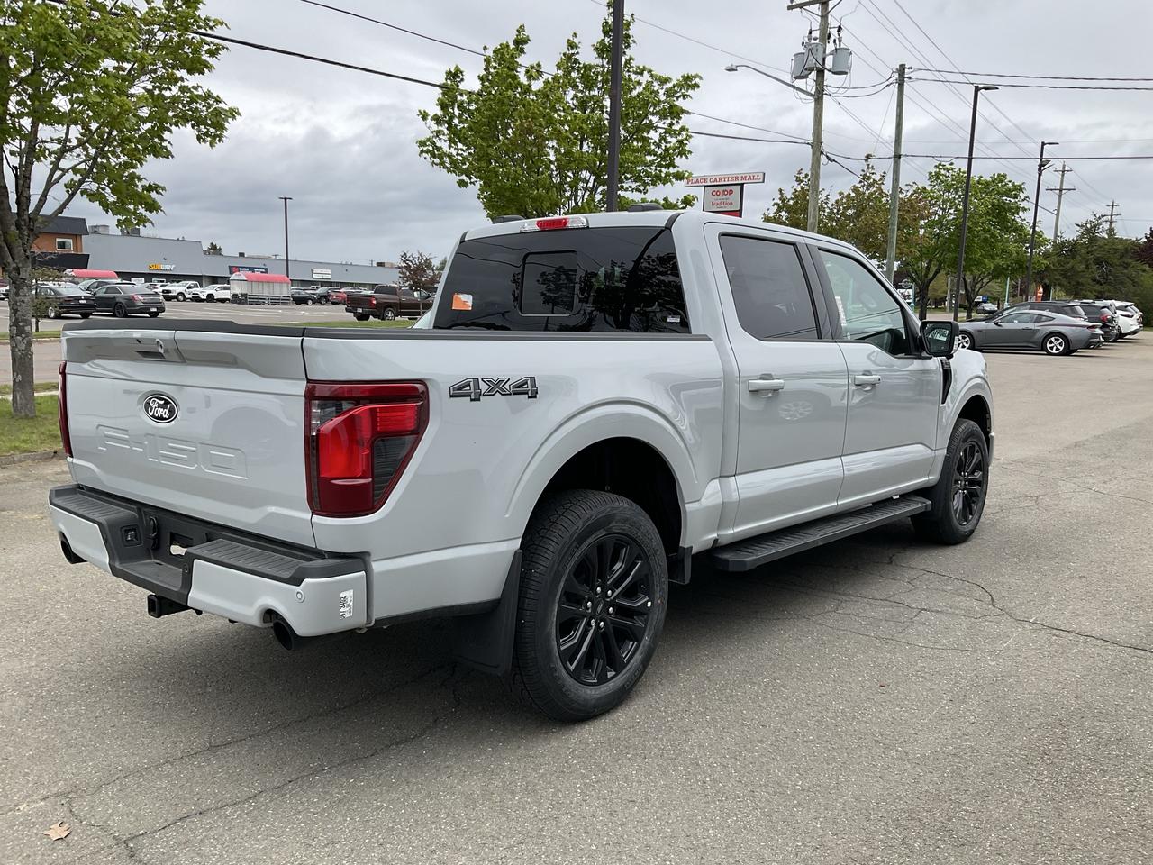 2026 Ford F-150 XLT Photo4