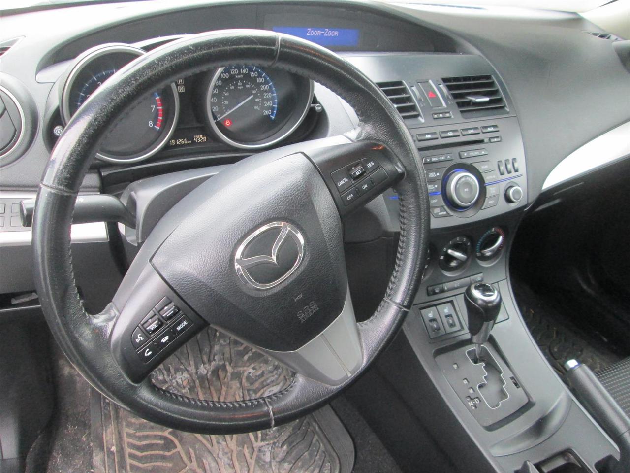 2012 Mazda MAZDA3 i Touring 4-door Photo