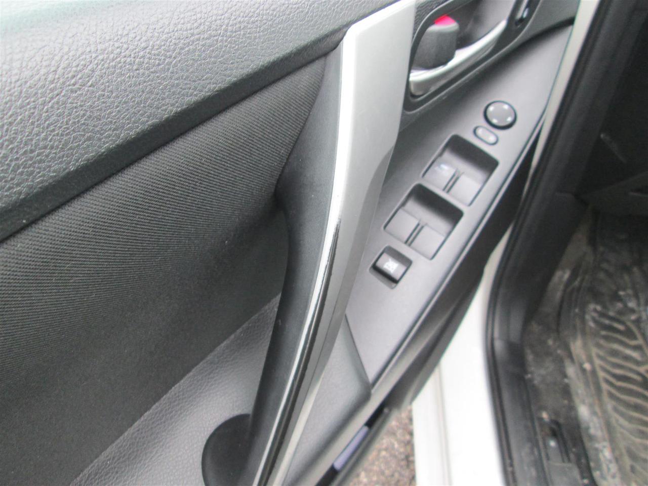 2012 Mazda MAZDA3 i Touring 4-door Photo