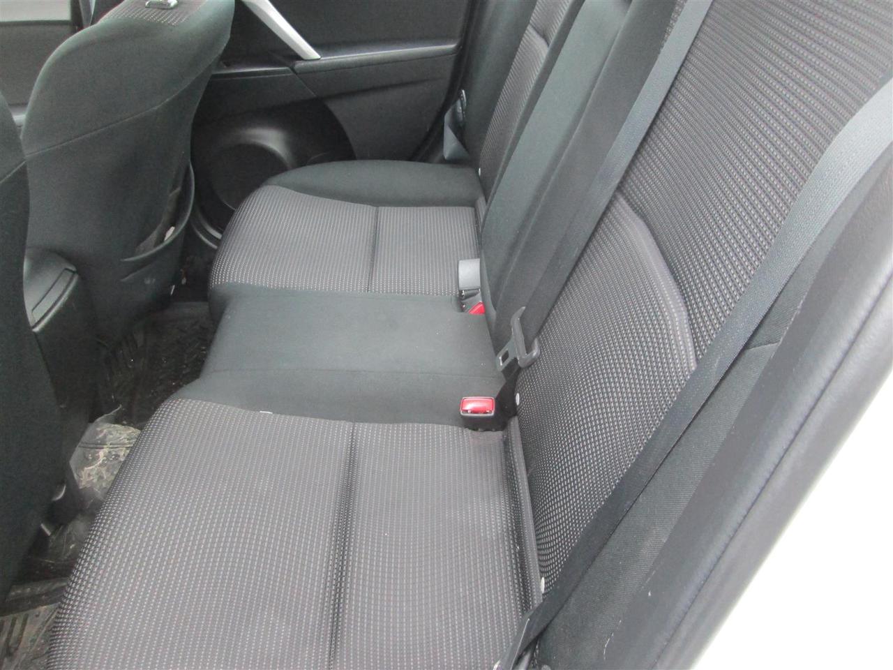 2012 Mazda MAZDA3 i Touring 4-door Photo